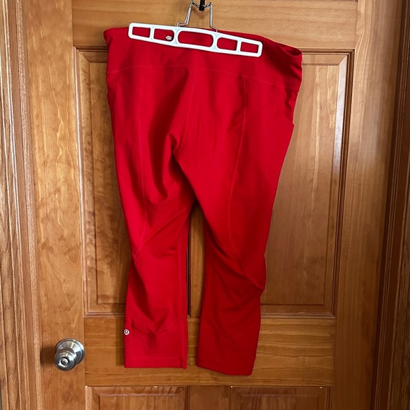 Lululemon Pace Rival Crop *Full-On Luxtreme 22" - Picture 9 of 16